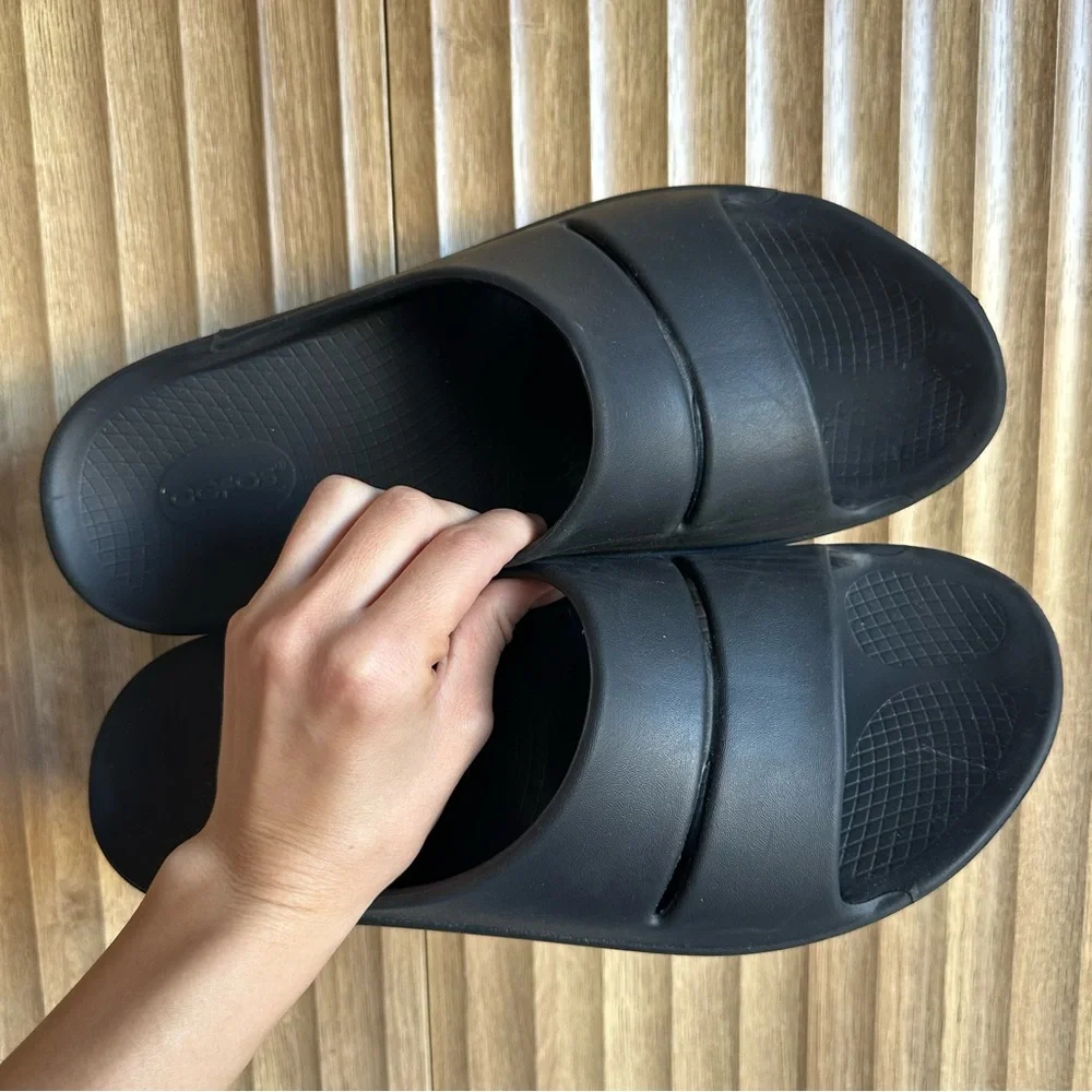 OOFOS MEN'S OOAHH SLIDE SANDAL - BLACK